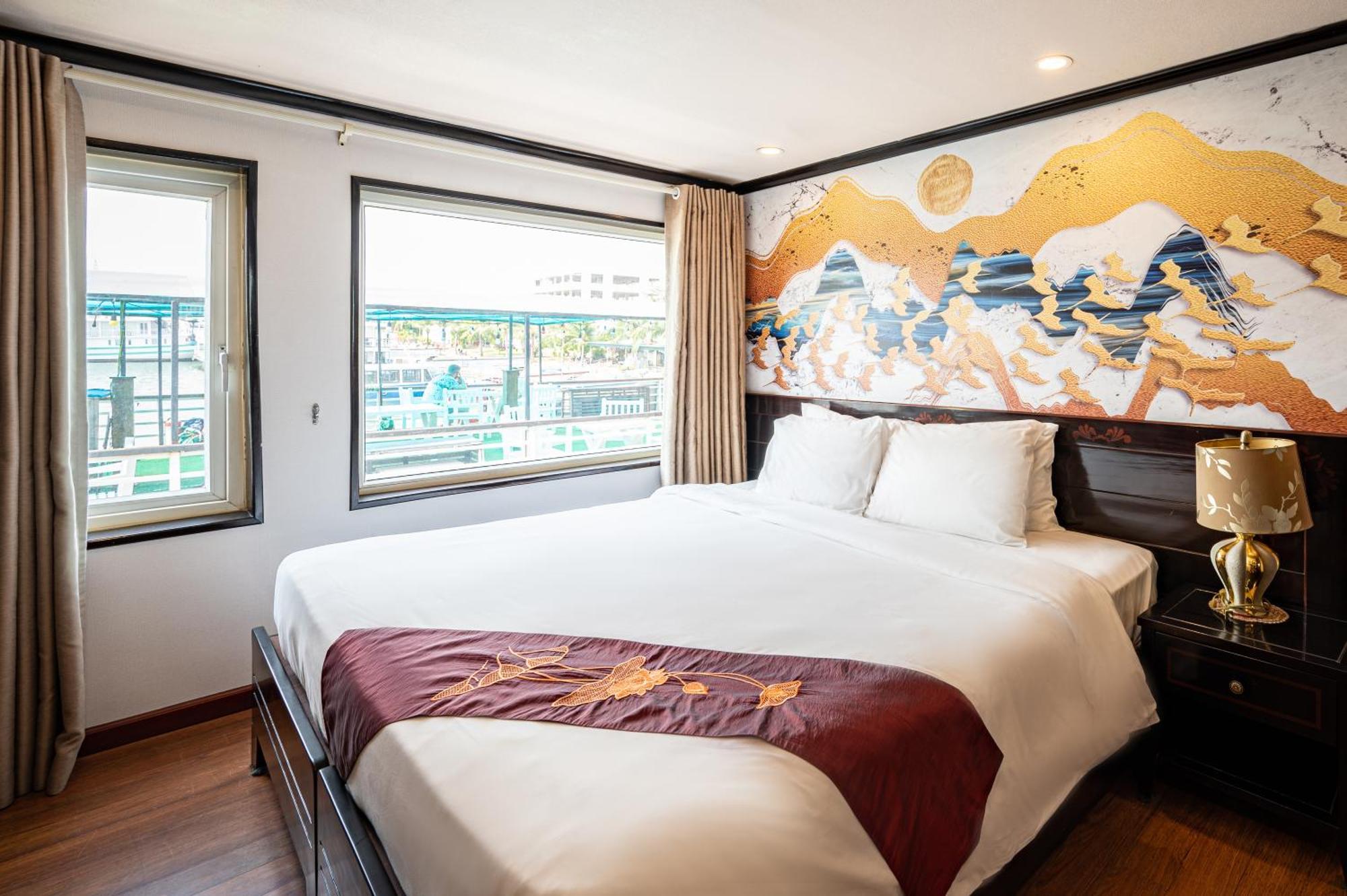 Dragon Crown Legend Cruise Hotel Ha Long Exterior photo