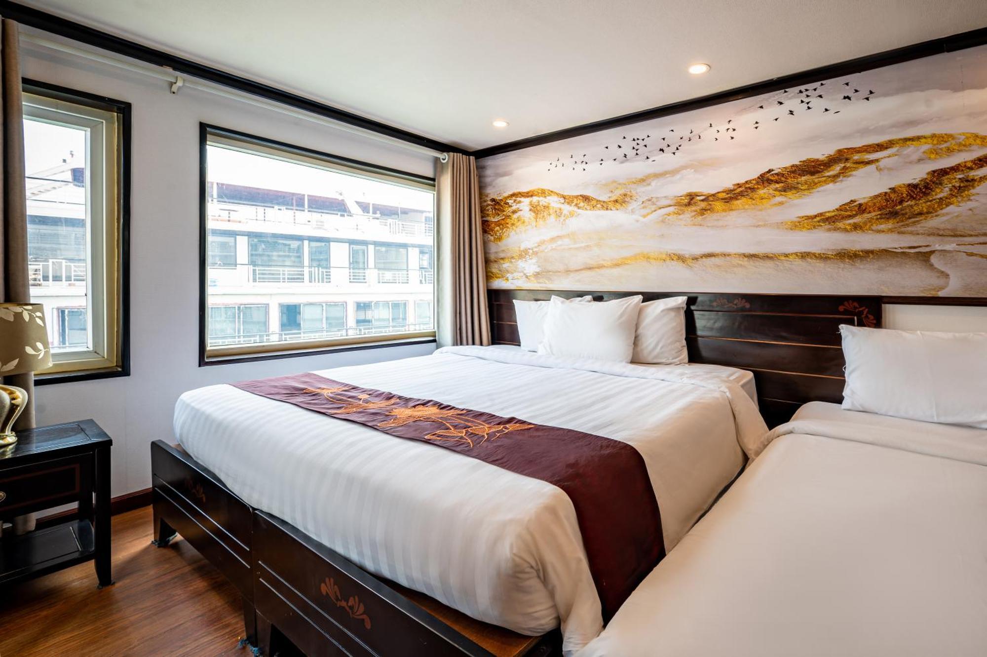 Dragon Crown Legend Cruise Hotel Ha Long Exterior photo