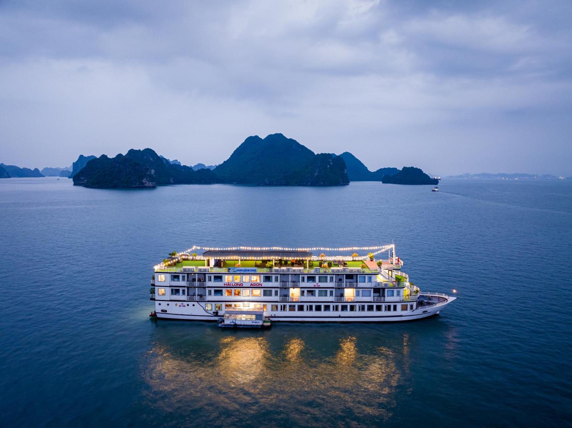 Dragon Crown Legend Cruise Hotel Ha Long Exterior photo