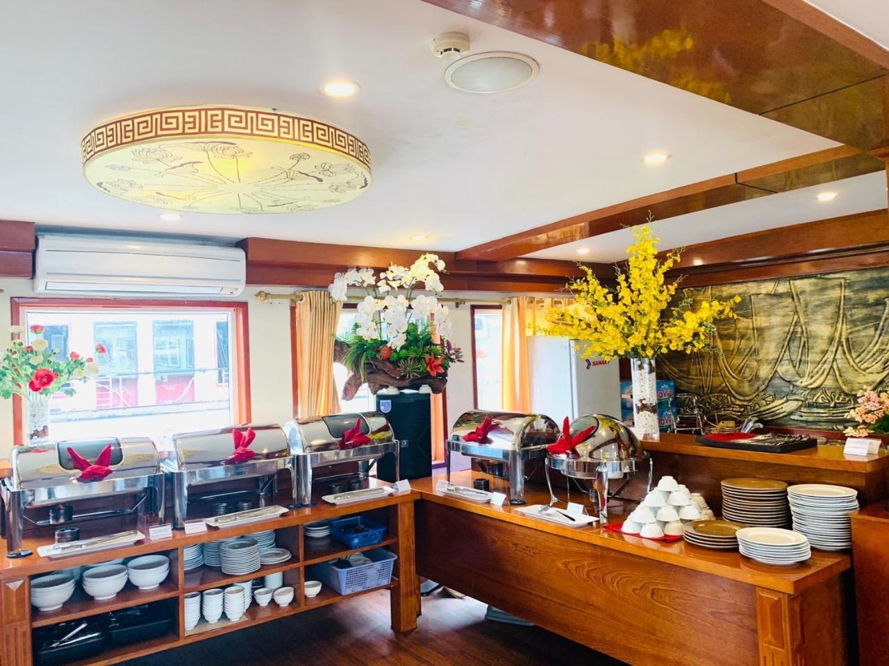 Dragon Crown Legend Cruise Hotel Ha Long Exterior photo